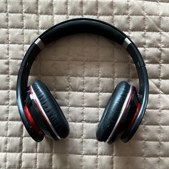 Beats by Dr. Dre - Picture 4 of 7